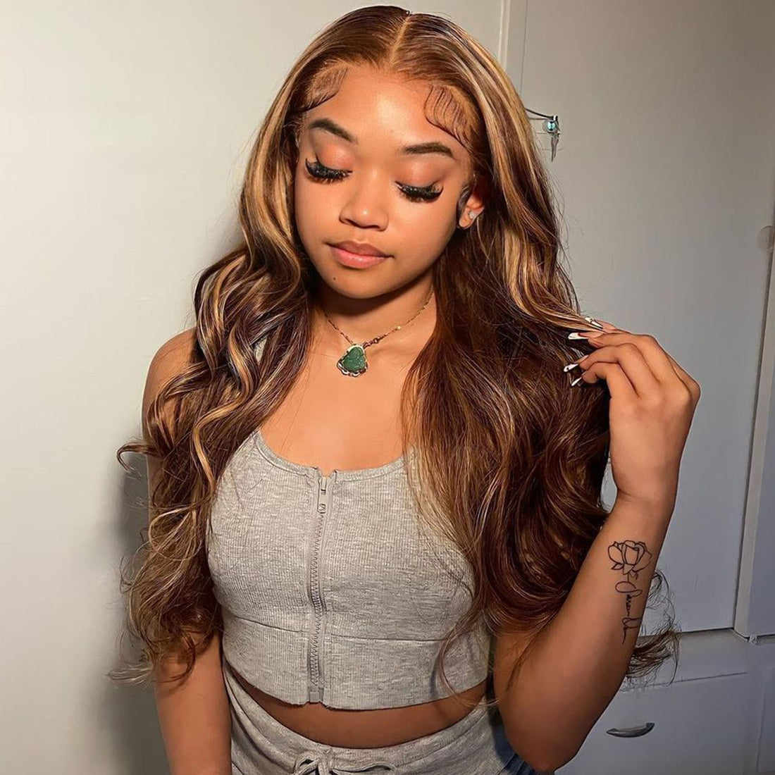 Pear Daisy 4x4 lace closure wig with human hair, body wave style, and high density for natural-looking hair extensions.