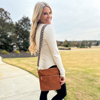 Start2Finish Chloe Crossbody accessory with adjustable strap, versatile bag featuring multiple strap options and compact design.