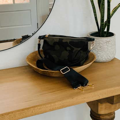 Start2Finish Everly Crossbody accessory with adjustable strap, featuring sleek design and multiple compartments for everyday use.