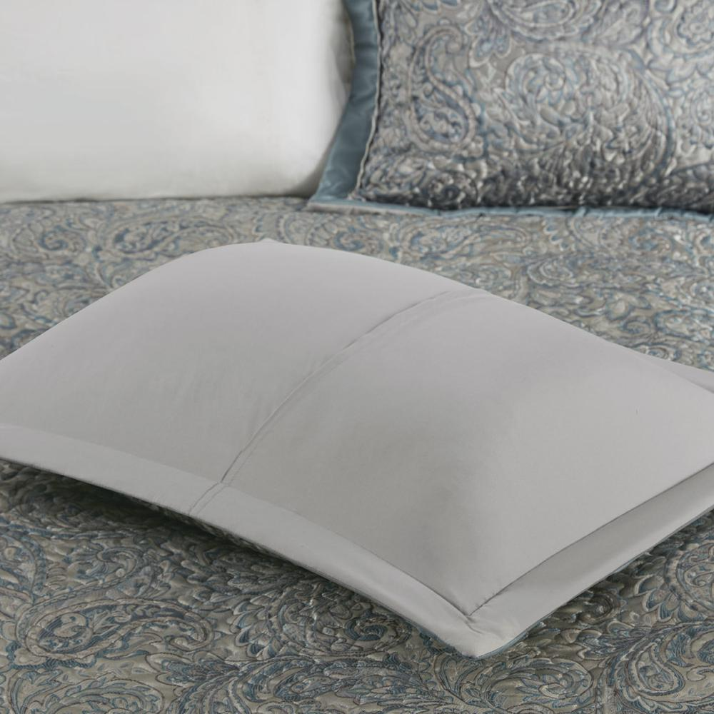 Start2Finish 5-piece Jacquard bedspread set with decorative throw pillows, featuring intricate woven patterns in elegant bedding ensemble.