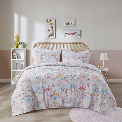Reversible cotton quilt set featuring woodland animals, designed for cozy bedding by Start2Finish.