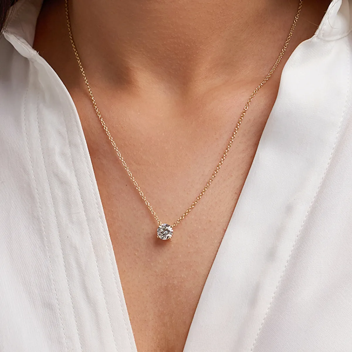 Start2Finish 3.00 ct lab-grown round diamond floating solitaire pendant in 14K white or yellow gold, AGI certified.