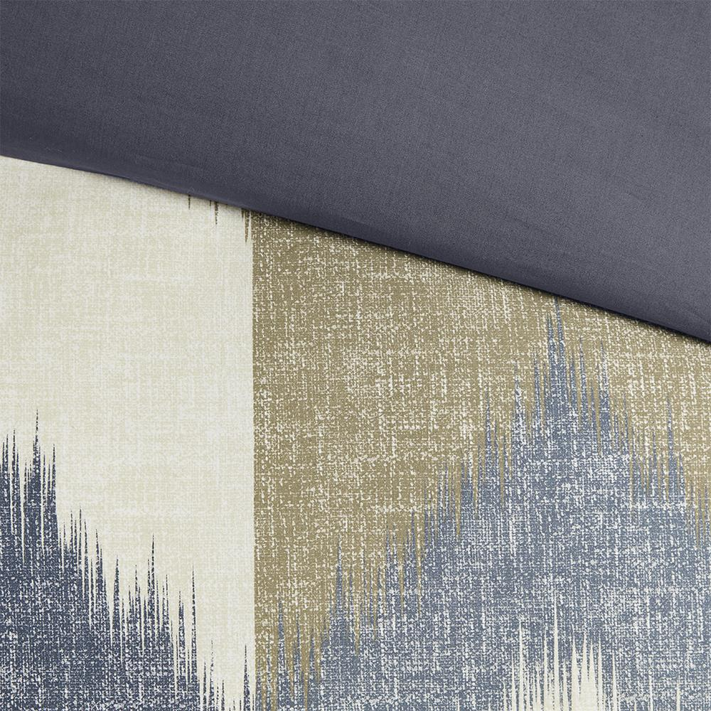 Alpine 3-piece duvet cover mini set by Start2Finish in navy, featuring a cozy bedding design with matching pillow shams.