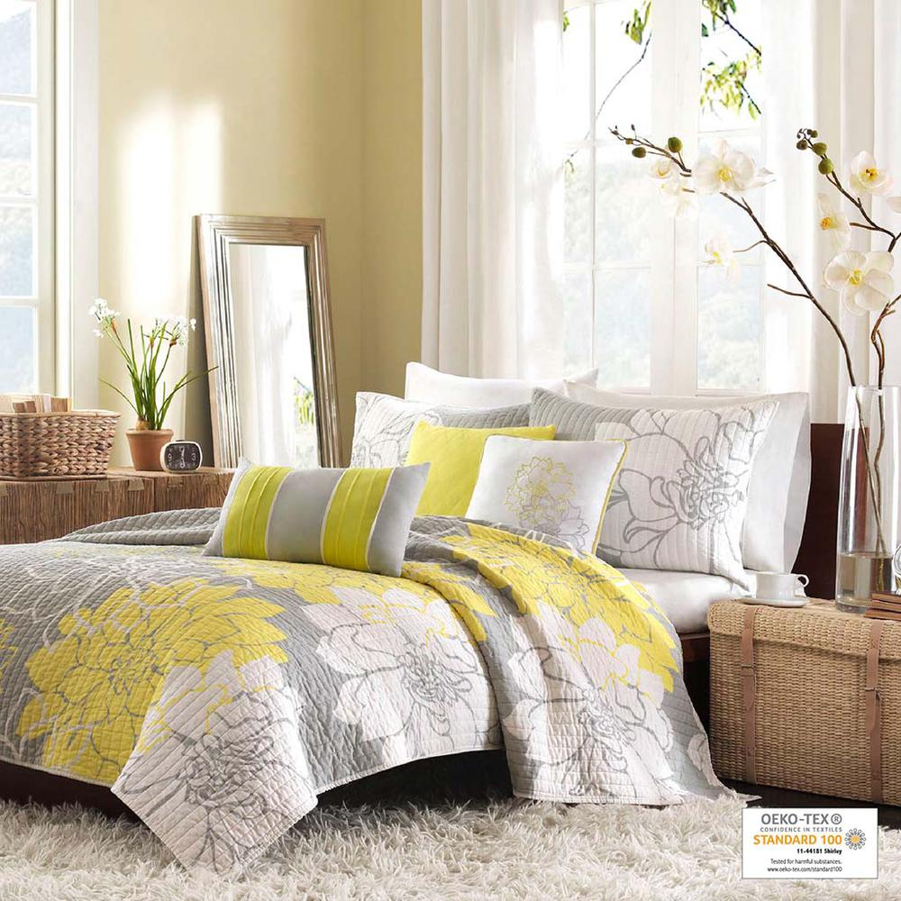 Start2Finish 6-piece printed cotton quilt bedding set with matching throw pillows, featuring colorful floral design on soft fabric.