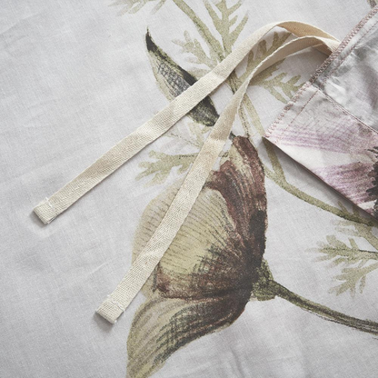 Start2Finish Cassandra 3-piece cotton printed duvet cover set in blush with floral design, bedding for a stylish bedroom look.