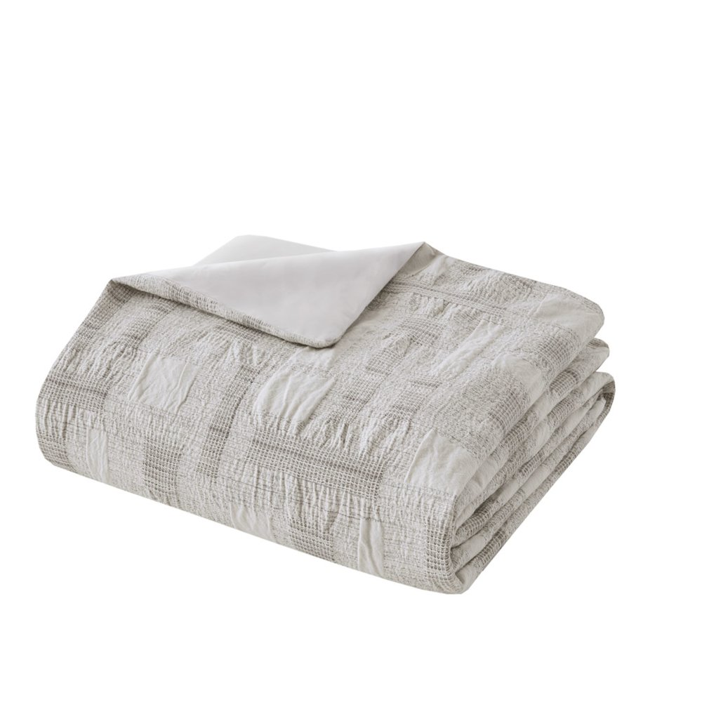 Start2Finish Cairo 3-piece ivory cotton jacquard duvet set with intricate woven patterns on bedding.
