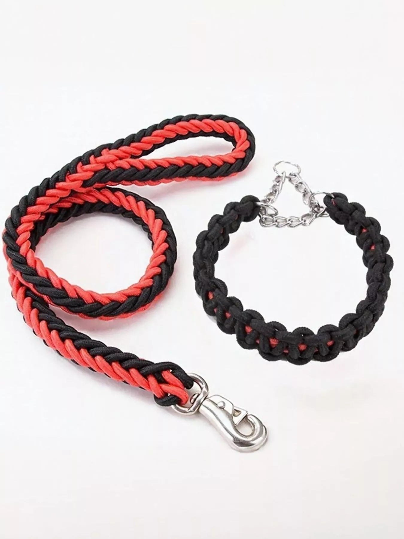 Pear Daisy 2-piece braided rope pet leash with metal clasp, suitable for outdoor walks and secure pet control.