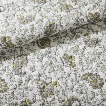 Start2Finish 6-piece cotton percale quilt bedding set with matching throw pillows, featuring a soft, crisp, and stylish design.
