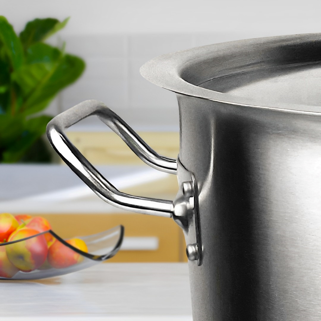Start2Finish SOGA 2.38-gallon stainless steel stock pot with thick 18/10 material, ideal for home cooking and large batch recipes.