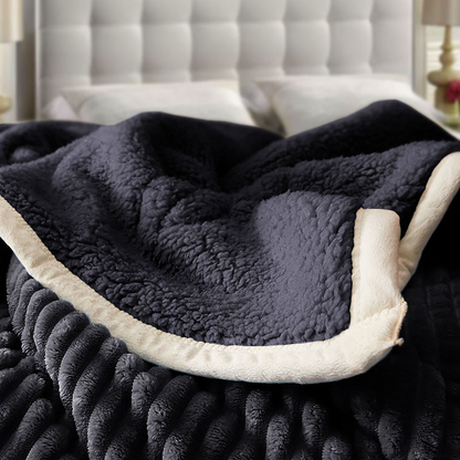Start2Finish SOGA 2X black throw blanket, soft home textile with cozy fabric and modern design, displayed flat for lounging or decor.
