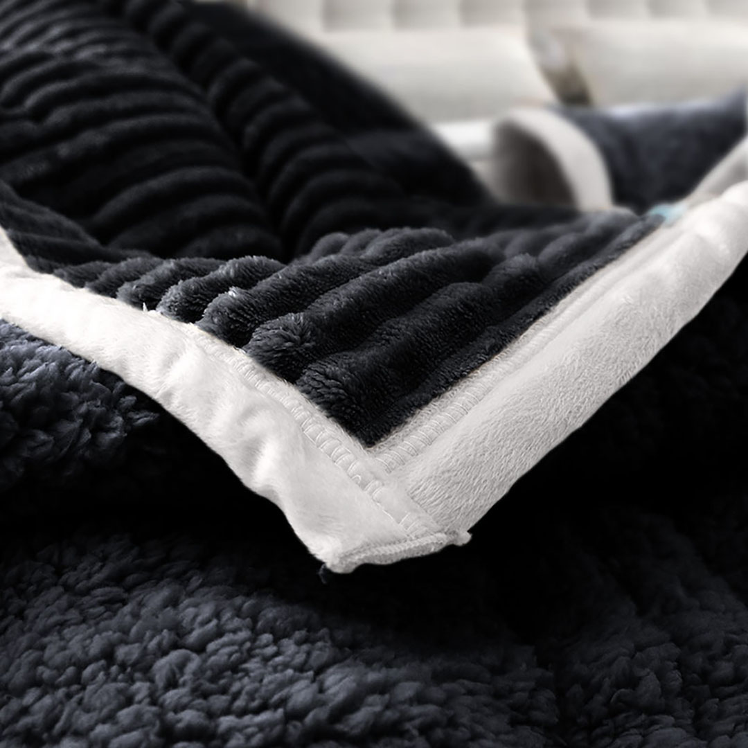 Start2Finish SOGA 2X Black Throw Blanket for home decor, soft woven fabric with a cozy, modern design.