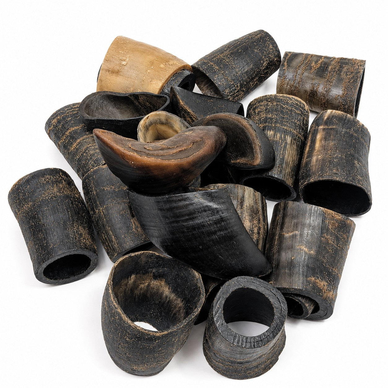Start2Finish Horns &amp; Hooves Dog Chews in a 20-piece bucket, natural long-lasting pet supplies for dogs.