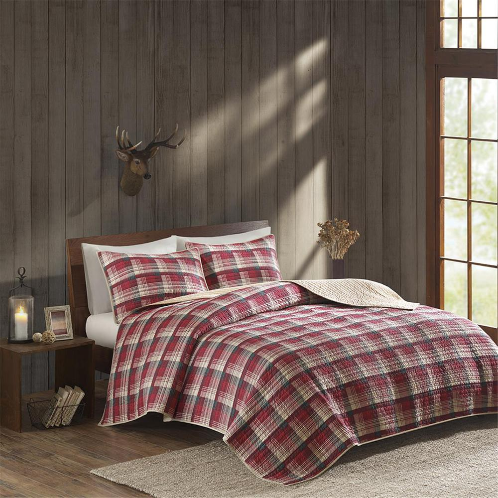 Start2Finish Tasha Quilt Mini Set in vibrant red, featuring a cozy quilt with matching pillow shams for a stylish bedroom look.