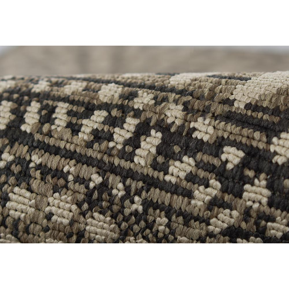 Transitional rectangle area rug in neutral tones, 5&