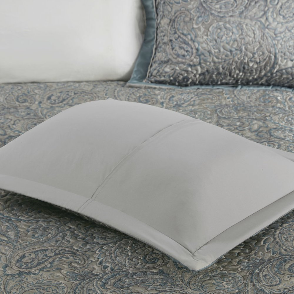 Start2Finish 5-piece Jacquard bedspread set with matching throw pillows, featuring intricate woven patterns and elegant textile design.