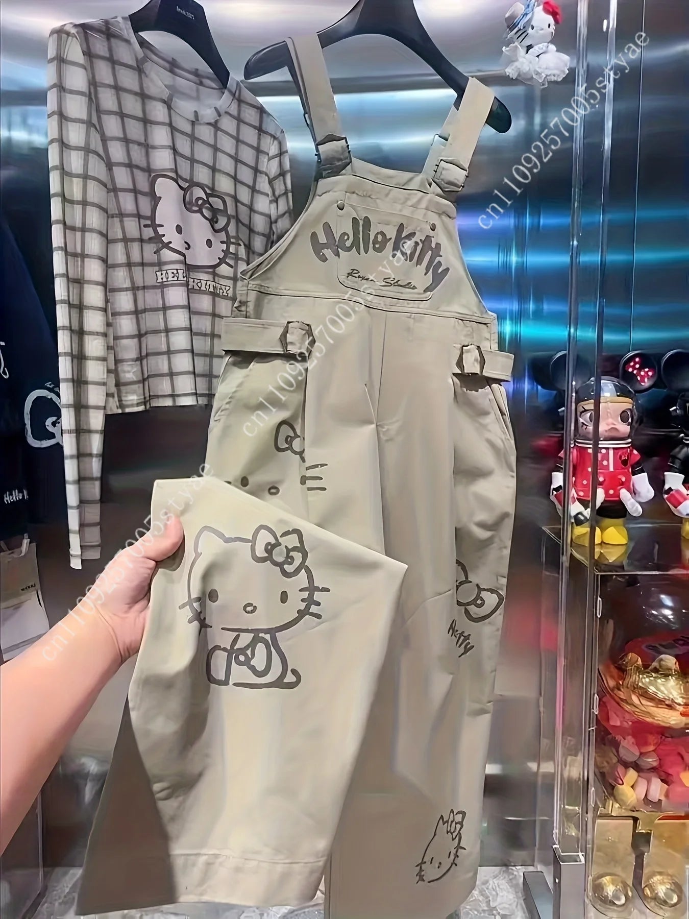 Start2Finish Hello Kitty casual overalls for women, stylish loose-fitting retro apparel with Hello Kitty design and trendy look.