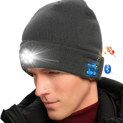 Pink Iolaus wireless Bluetooth LED hat with built-in music speakers, ideal for winter outdoor activities.