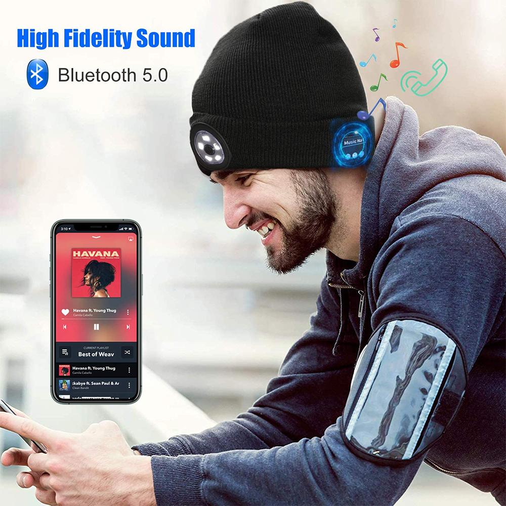 Pink Iolaus wireless Bluetooth LED hat with built-in music speakers, perfect for winter outdoor activities.