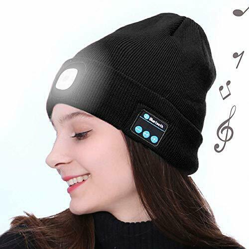 Pink Iolaus wireless Bluetooth LED hat with built-in music speakers, ideal for winter sports and outdoor activities.