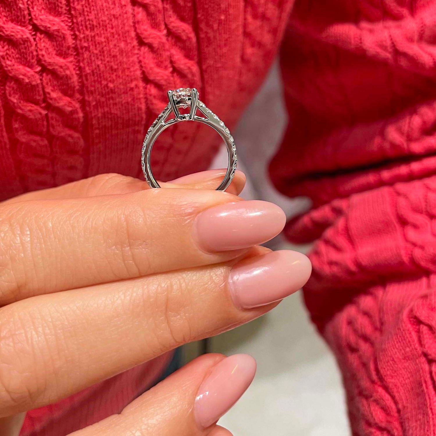 Round brilliant lab-grown diamond channel engagement ring in 14K white gold with F/VS quality stones from Start2Finish.