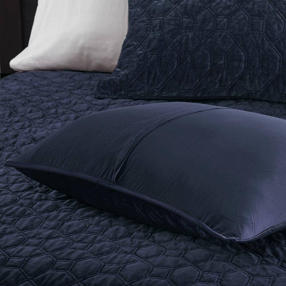 Start2Finish Harper navy velvet quilt set with three pieces, featuring soft velvet fabric and elegant stitching details.