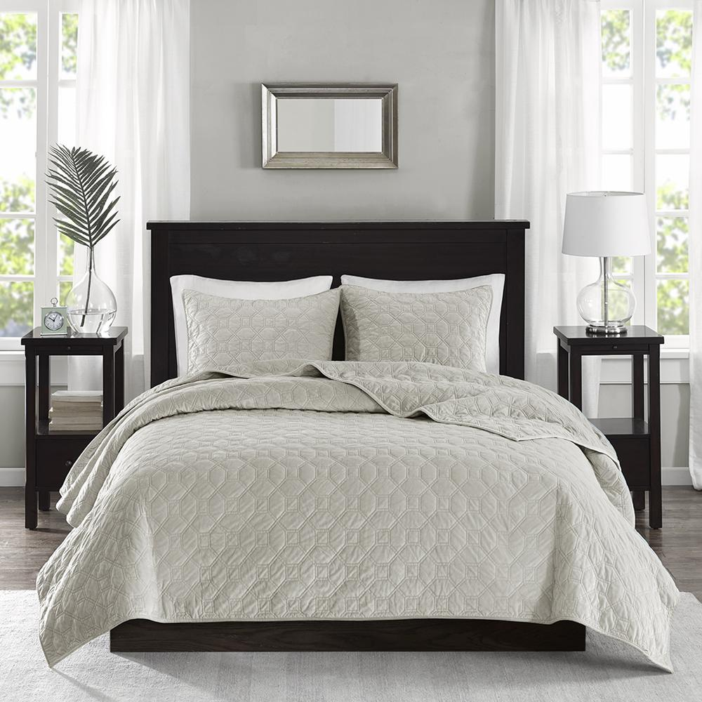 Start2Finish Harper 3-piece velvet quilt set in ivory, featuring a soft, luxurious fabric and elegant design for bedroom decor.
