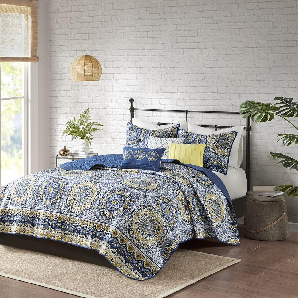 Start2Finish 6-piece reversible quilt bedding set with matching throw pillows, colorful patterns and cozy fabric for comfortable sleep.