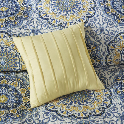 Start2Finish 6-piece reversible quilt bedding set with decorative throw pillows, featuring a stylish pattern on soft, cozy fabric.