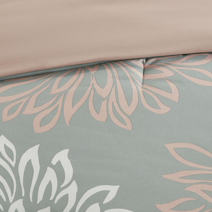 Start2Finish 7-piece comforter set with cotton bed sheets, featuring a cozy, stylish bedding ensemble for a comfortable bedroom.