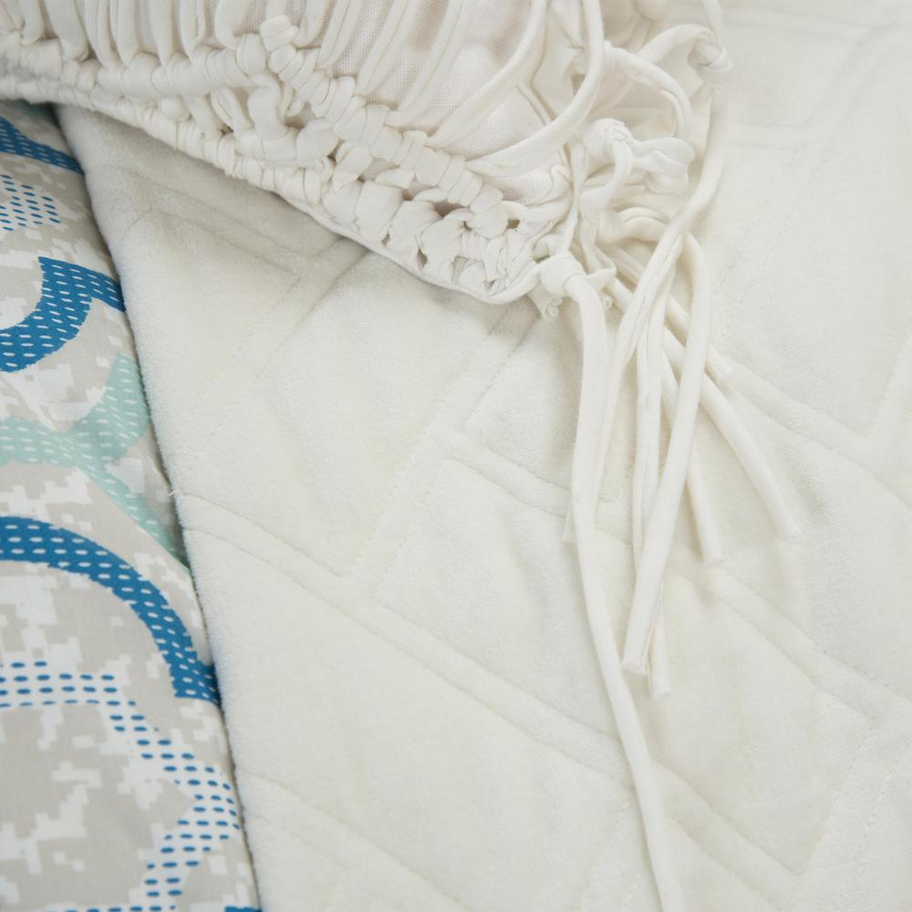Donny Osmond 90x92-inch quilt by Start2Finish showcasing a detailed, colorful quilt pattern on a bed.