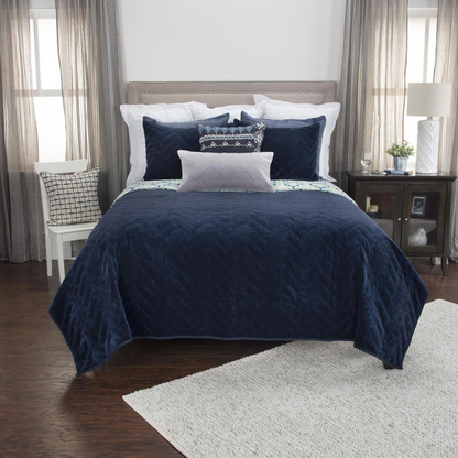 Start2Finish Donny Osmond quilt shown with intricate patterns and soft fabric in a large 106x92-inch size.