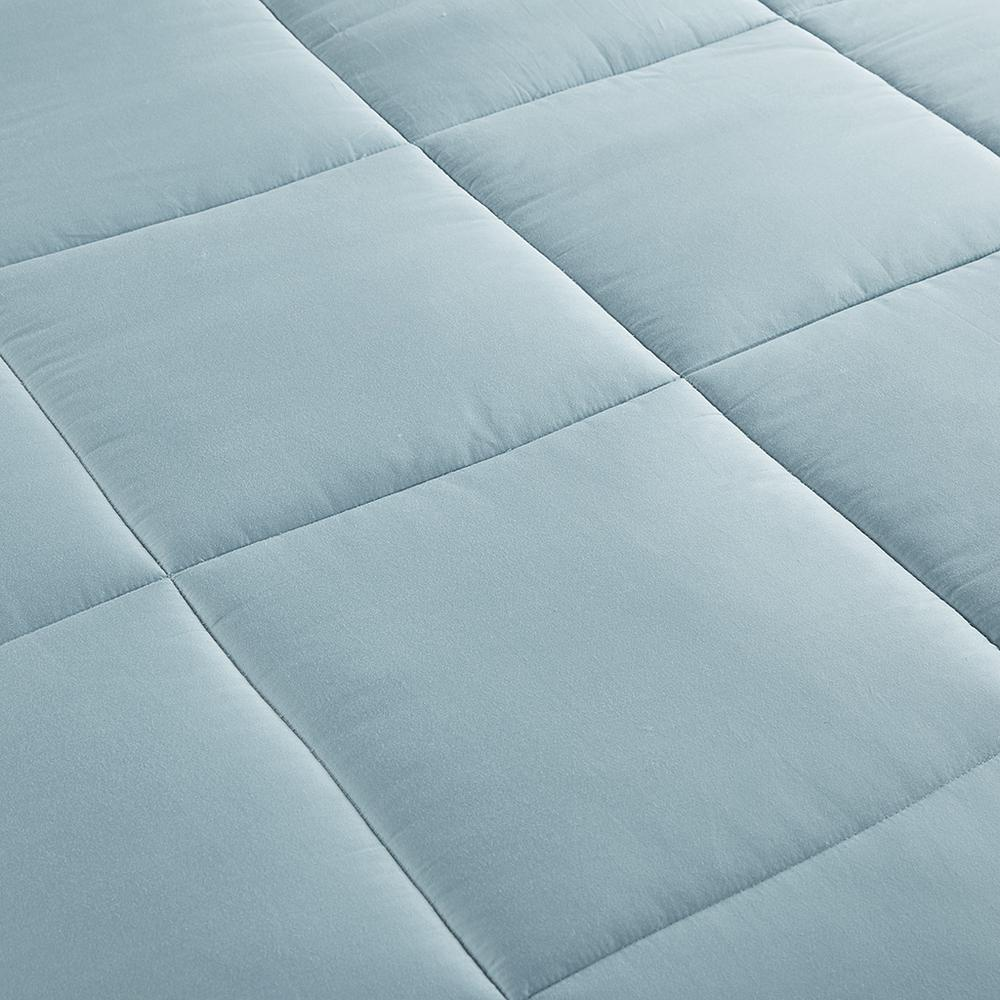Start2Finish 300 thread count cotton shell luxury down alternative comforter with plush fabric and cozy appearance.
