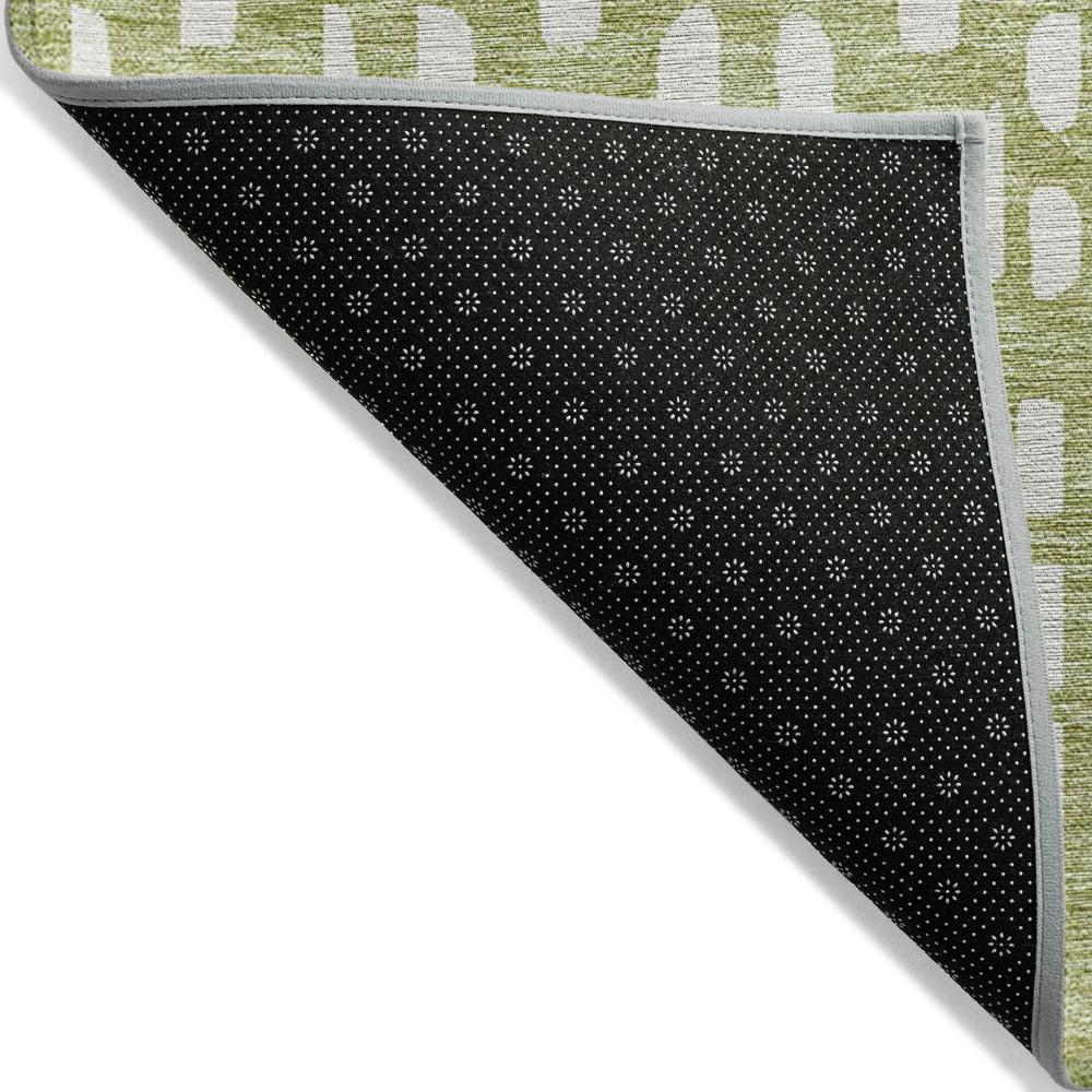 Start2Finish Chantille ACN963 green 5x7.6 foot rug with intricate pattern, soft texture, suitable for living room or bedroom decor.