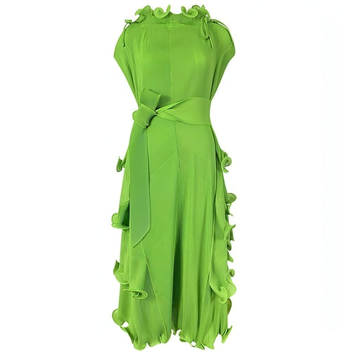 Carmine Juneberry autumn short sleeve pleated dress with elegant design, showcasing a stylish and affordable luxury fashion look.