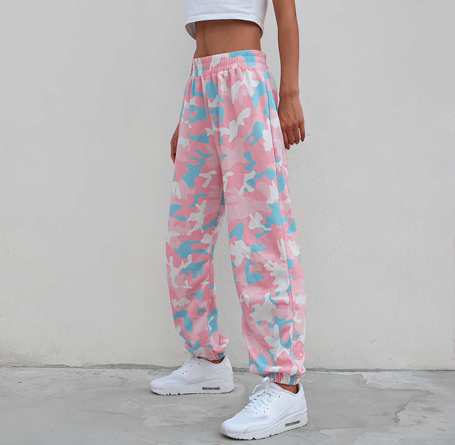 Carmine Juneberry camouflage high waist casual jogger jeans with elastic waistband and relaxed fit, suitable for spring wear.