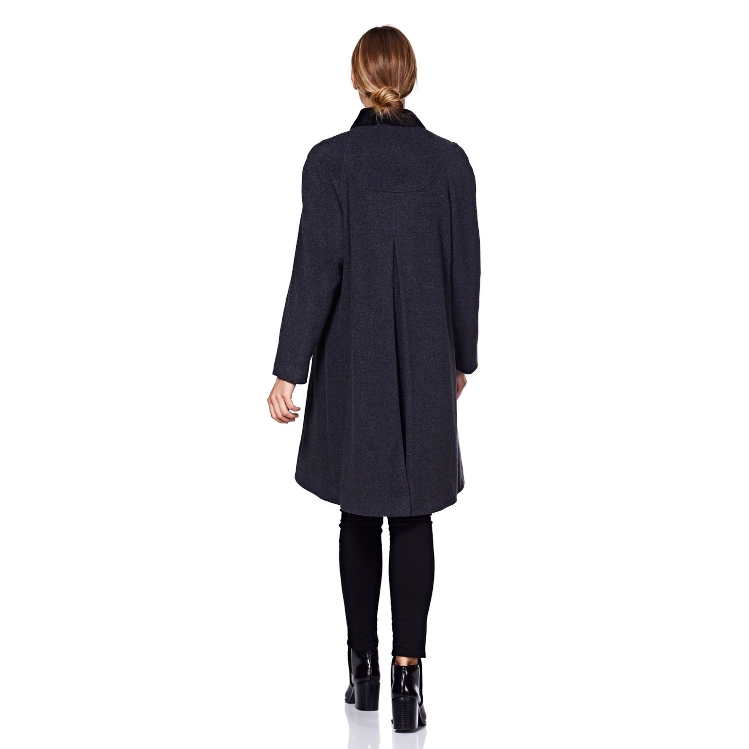 Gray wool blend oversized swing coat with velvet trim from Rose Eleusis, stylish jacket featuring a relaxed fit and elegant details.