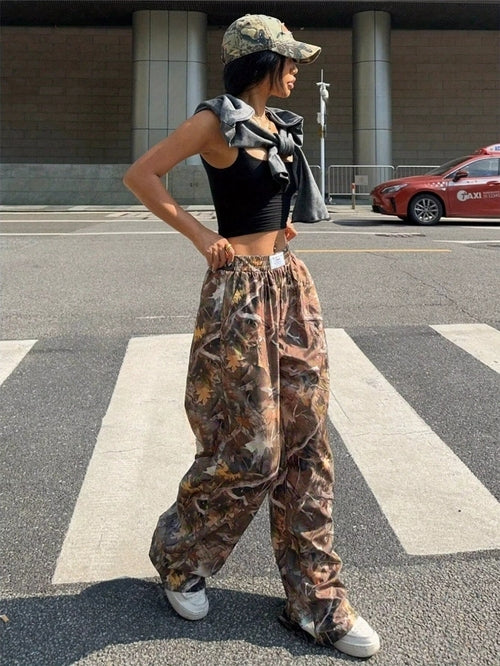 Pear Daisy camouflage casual slimming pants with multiple pockets, hip hop retro street style, perfect for relaxed home and outdoor wear.