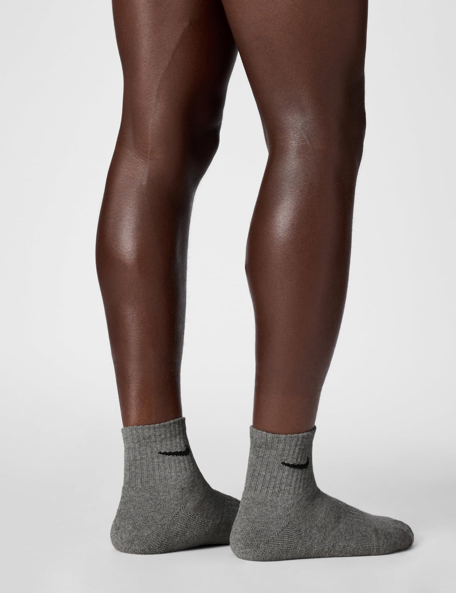 Nike Unisex Adult Everyday Cushioned Training Ankle Socks (6-Pack) | Mens and Womens