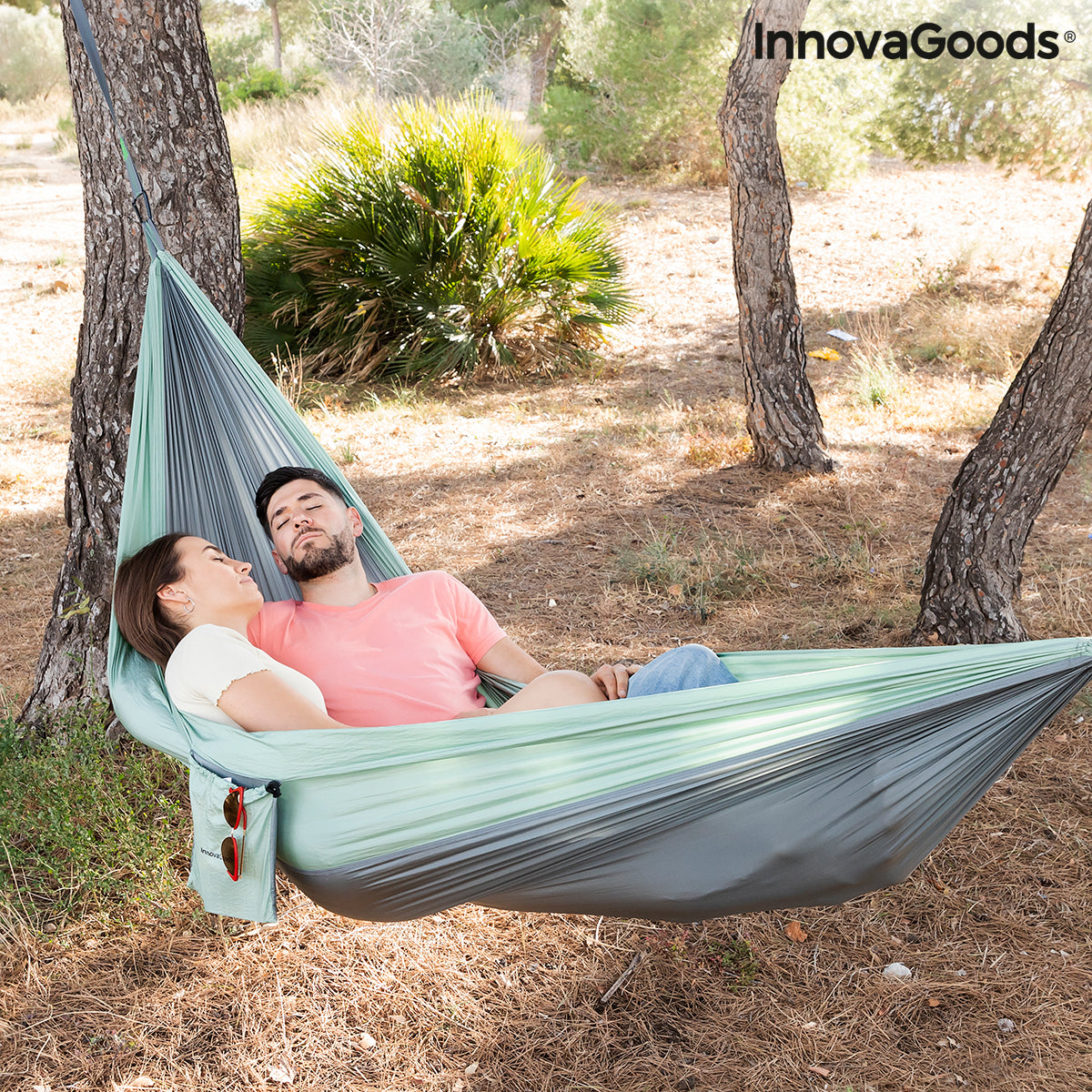 Rewong InnovaGoods double camping hammock by Bigbuy with sturdy fabric and hanging straps for outdoor relaxation.