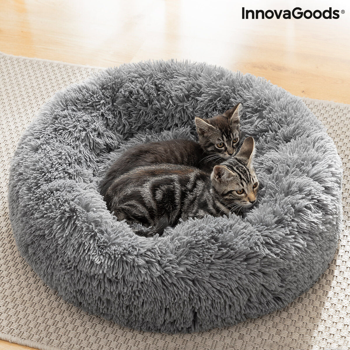 Large round pet bed by Bigbuy, Bepess InnovaGoods, 60 cm diameter, plush fabric, designed for comfort and relaxation for pets.