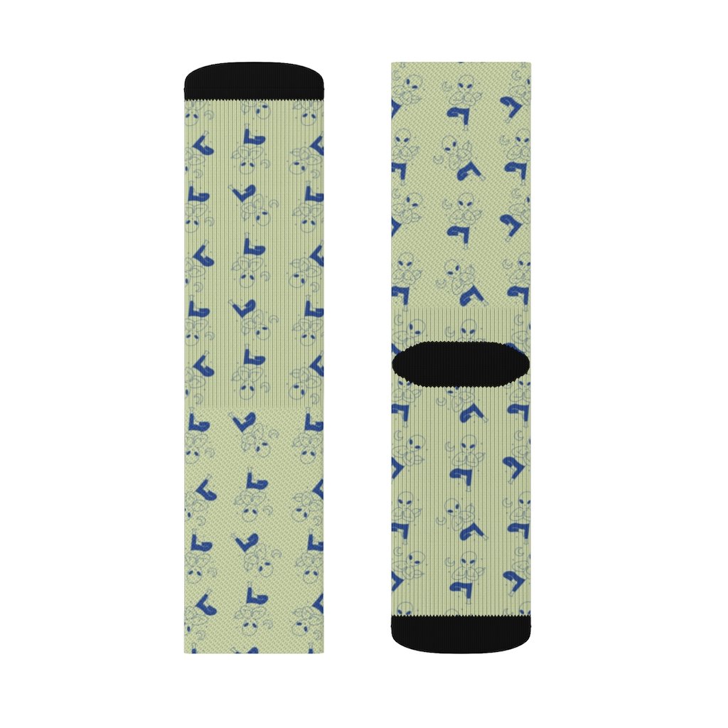 Yellow Pandora alien yoga socks featuring colorful alien designs, made for comfortable stretching and casual wear.
