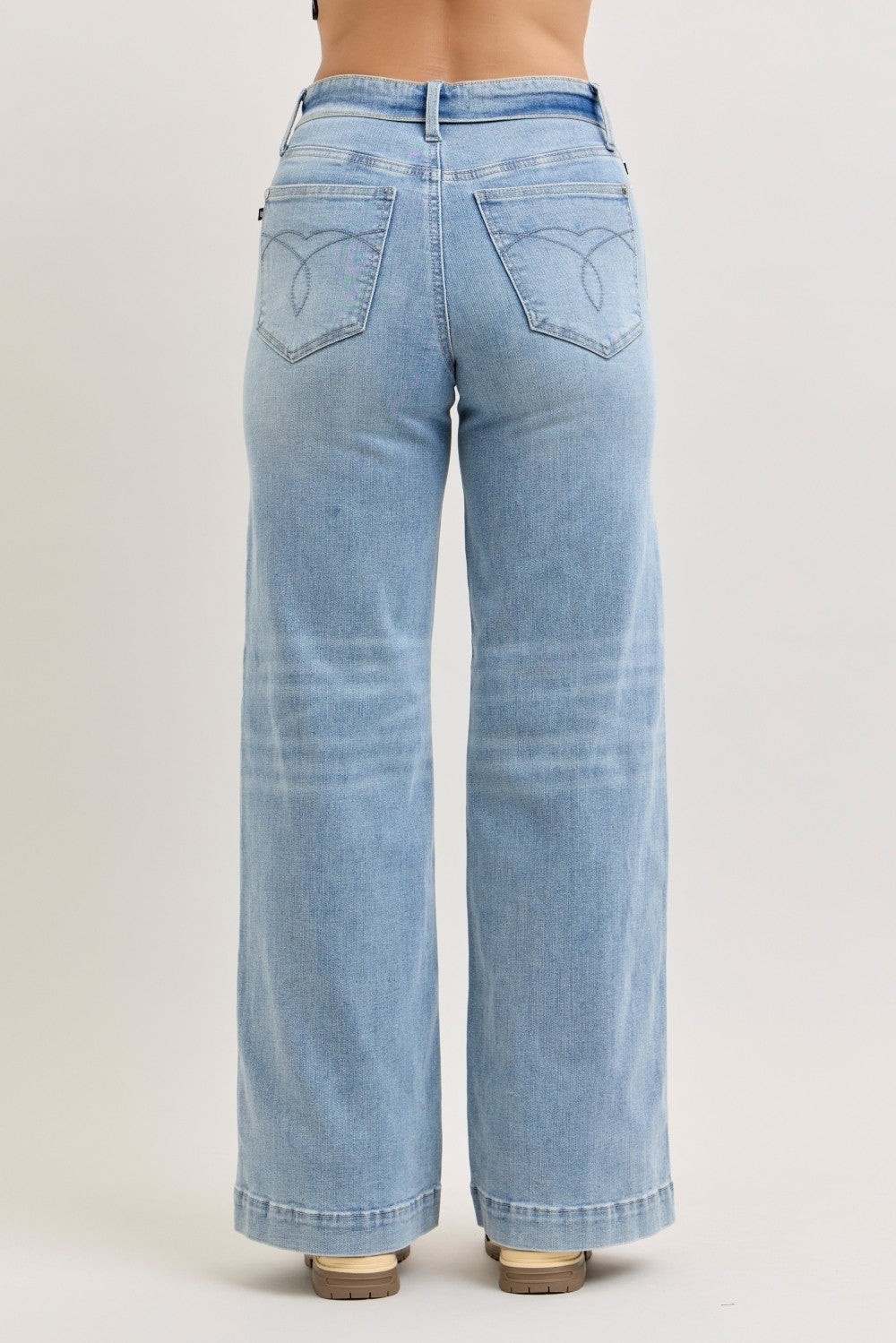 Pear Daisy Judy Blue mid-rise retro wide-leg jeans with fold-over waistband, showcasing stylish denim fit and vintage-inspired design.
