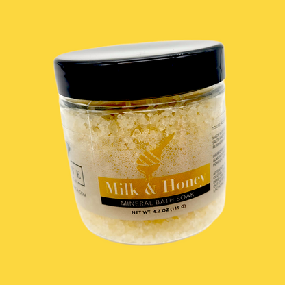 Start2Finish Mineral Soak Milk &amp; Honey bath salt mini jar with creamy, textured bath salts for relaxing bath experience.