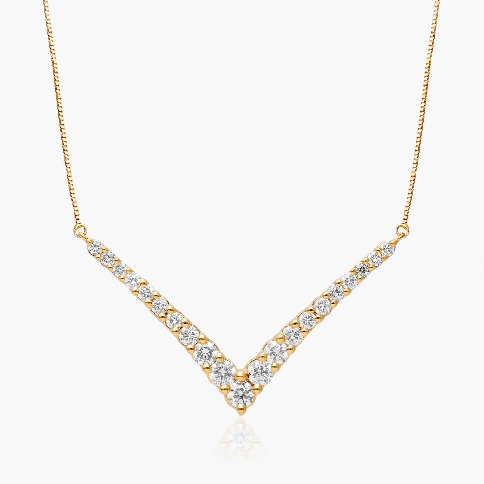 Olive Atalanta 5ct lab diamond V-shaped necklace with graduated round brilliant diamonds, IGI certified jewelry piece.
