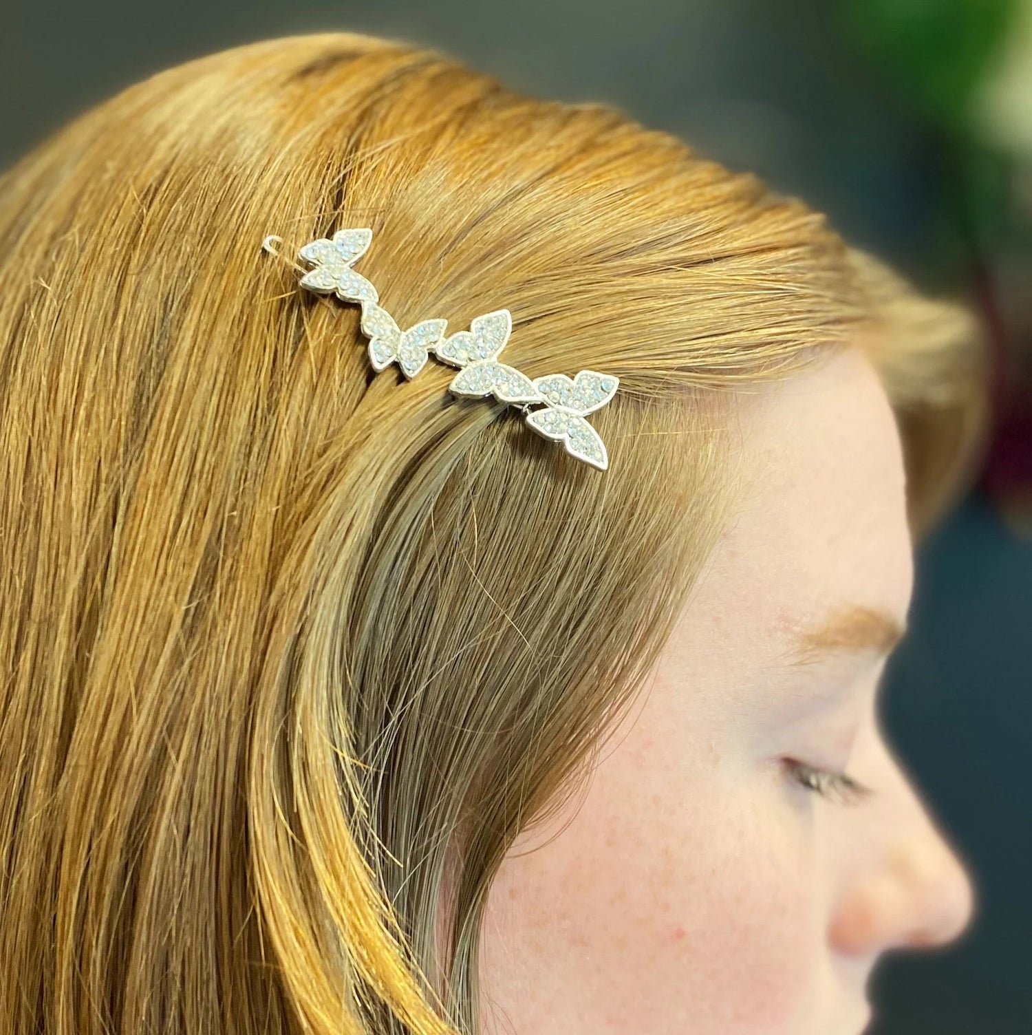 Fuchsia Hercules Fly Away Hair Clip from Jewelry &amp; Watches collection, featuring a stylish metal design for securing hair.