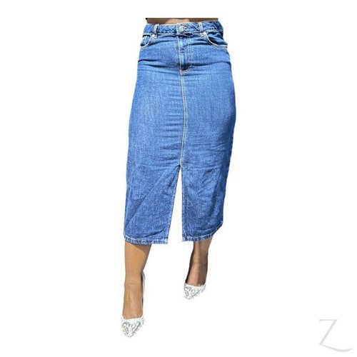 Dark blue ladies denim pencil skirt by Raspberry Pallas, midi length, super strong plain design, front view.