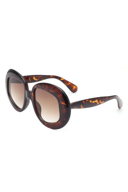 Maven - Oversized Geometric Oval Round Fashion Women&