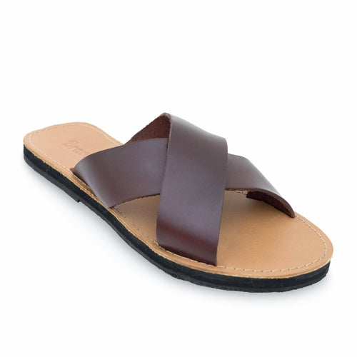 Maroon Perses Constanza footwear showing front view with stylish design and smooth leather finish.