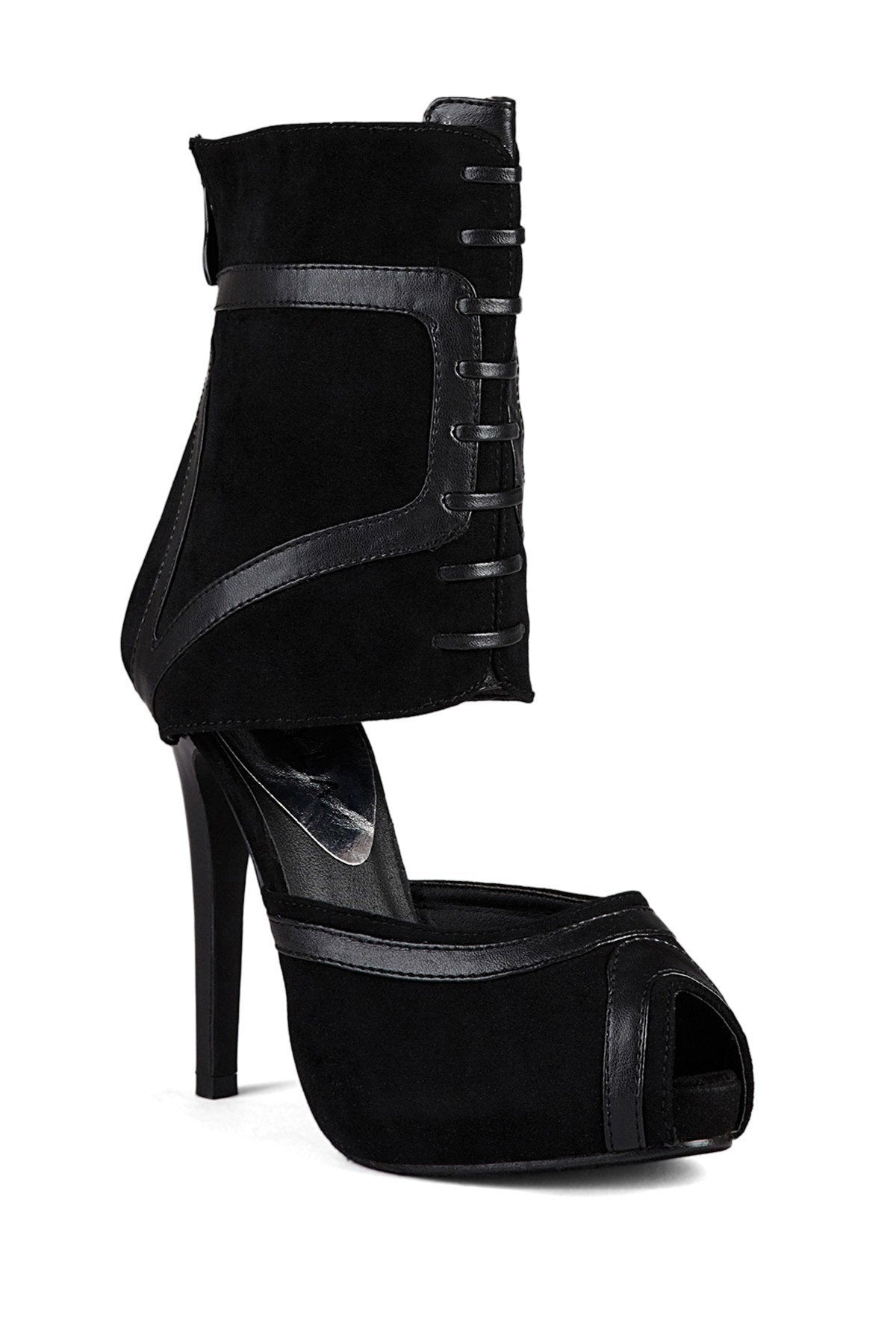 Azure Ophion Devious footwear, stylish shoes with a sleek design, featuring modern details and comfortable soles.