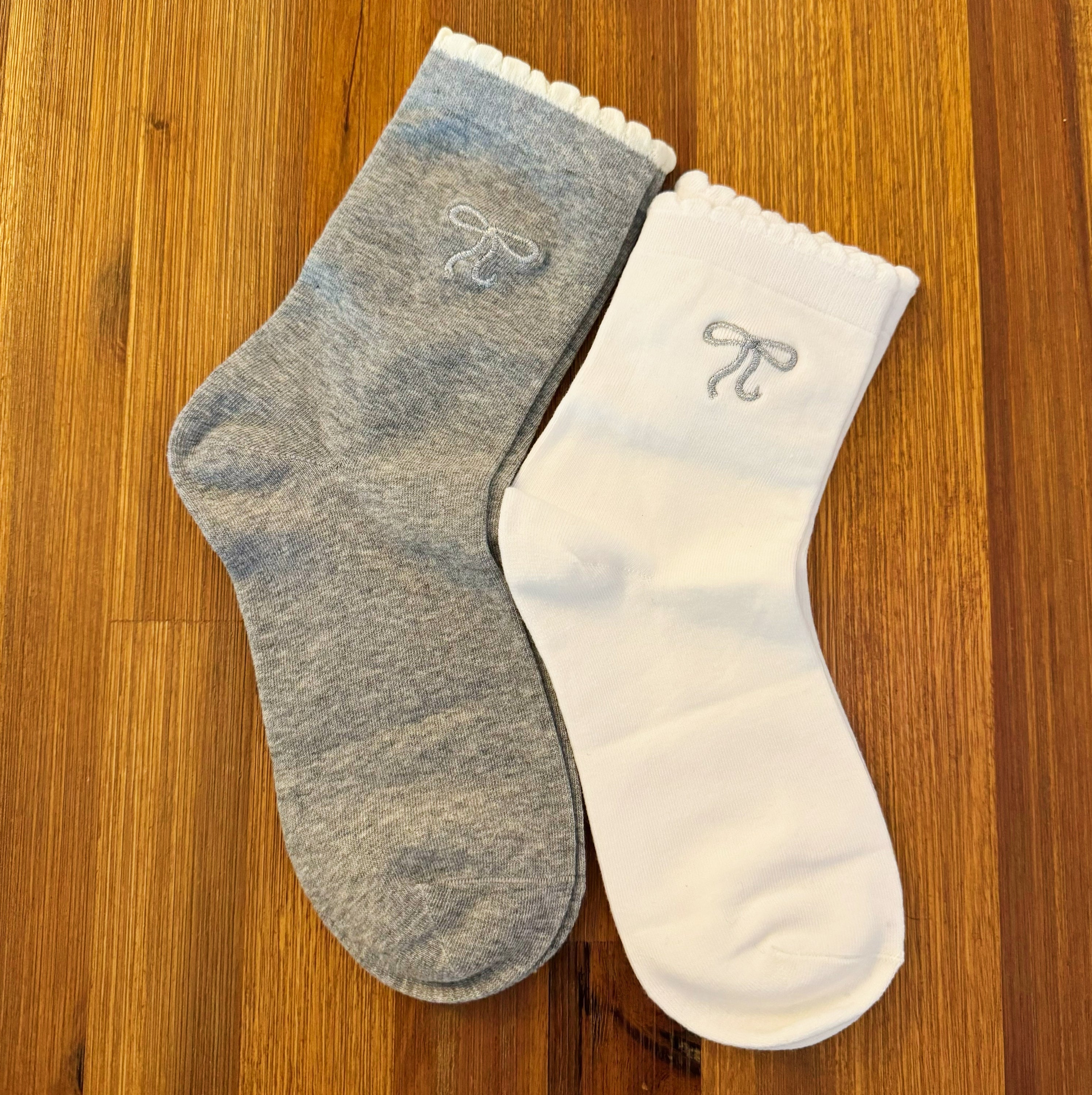 Fuchsia Hercules Bow Bow Socks set of 2, colorful fashion accessories with playful bow designs, perfect for adding fun to outfits.